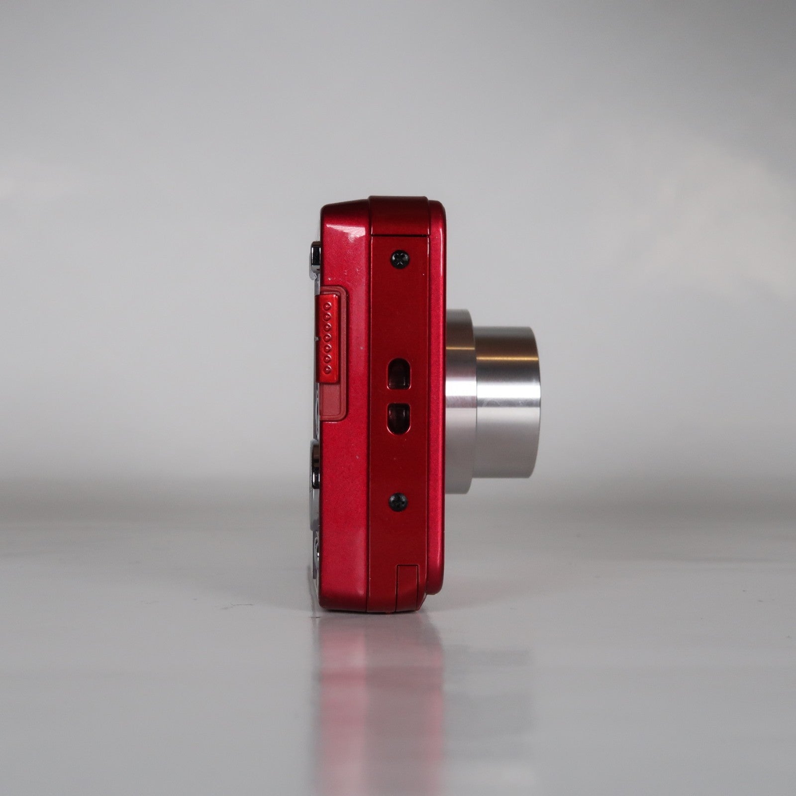 Sony Cybershot DSC-W560 14.1MP Digital Camera Red, Case – Excellent