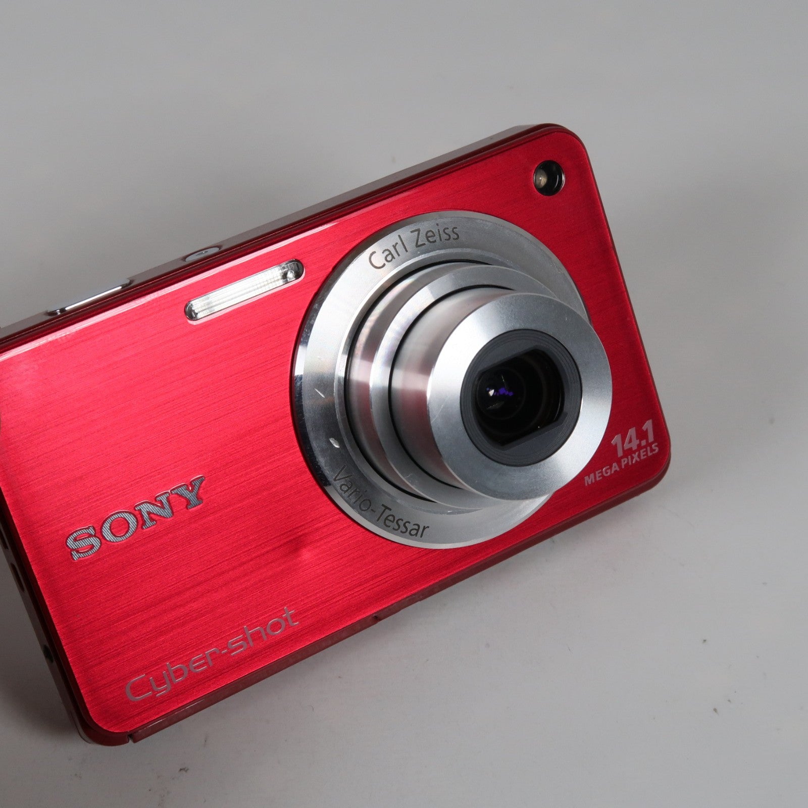 Sony Cybershot DSC-W560 14.1MP Digital Camera Red, Case – Excellent