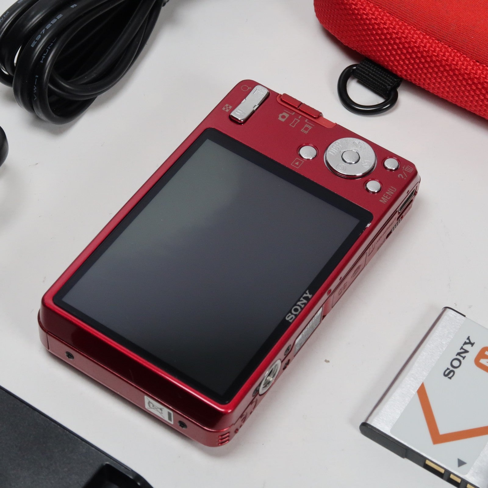 Sony Cybershot DSC-W560 14.1MP Digital Camera Red, Case – Excellent