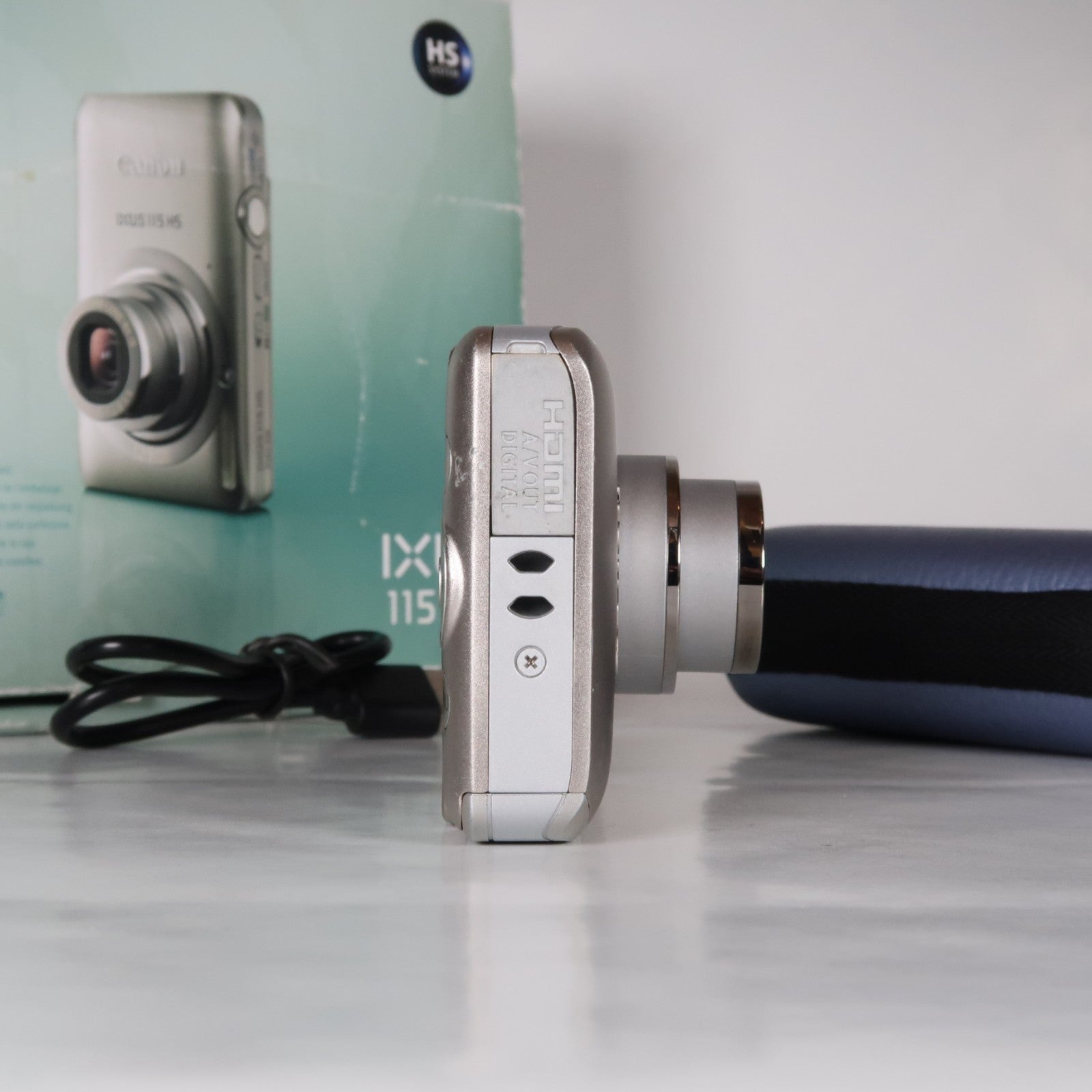 Canon IXUS 115 HS PowerShot ELPH 100 HS 12.1 MP 4x Digital Camera Silver