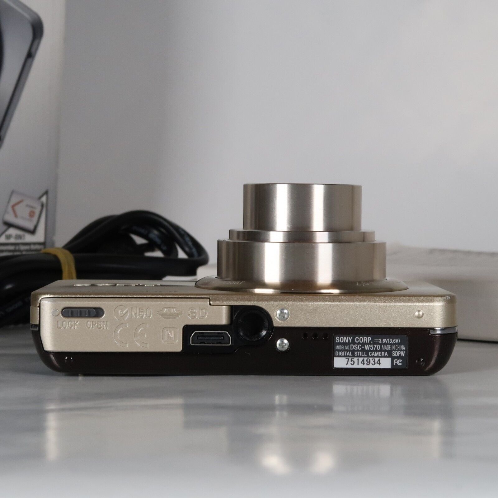 Sony Cyber-Shot DSC-W570 16.1MP 5x Digital Camera Gold – Very Good