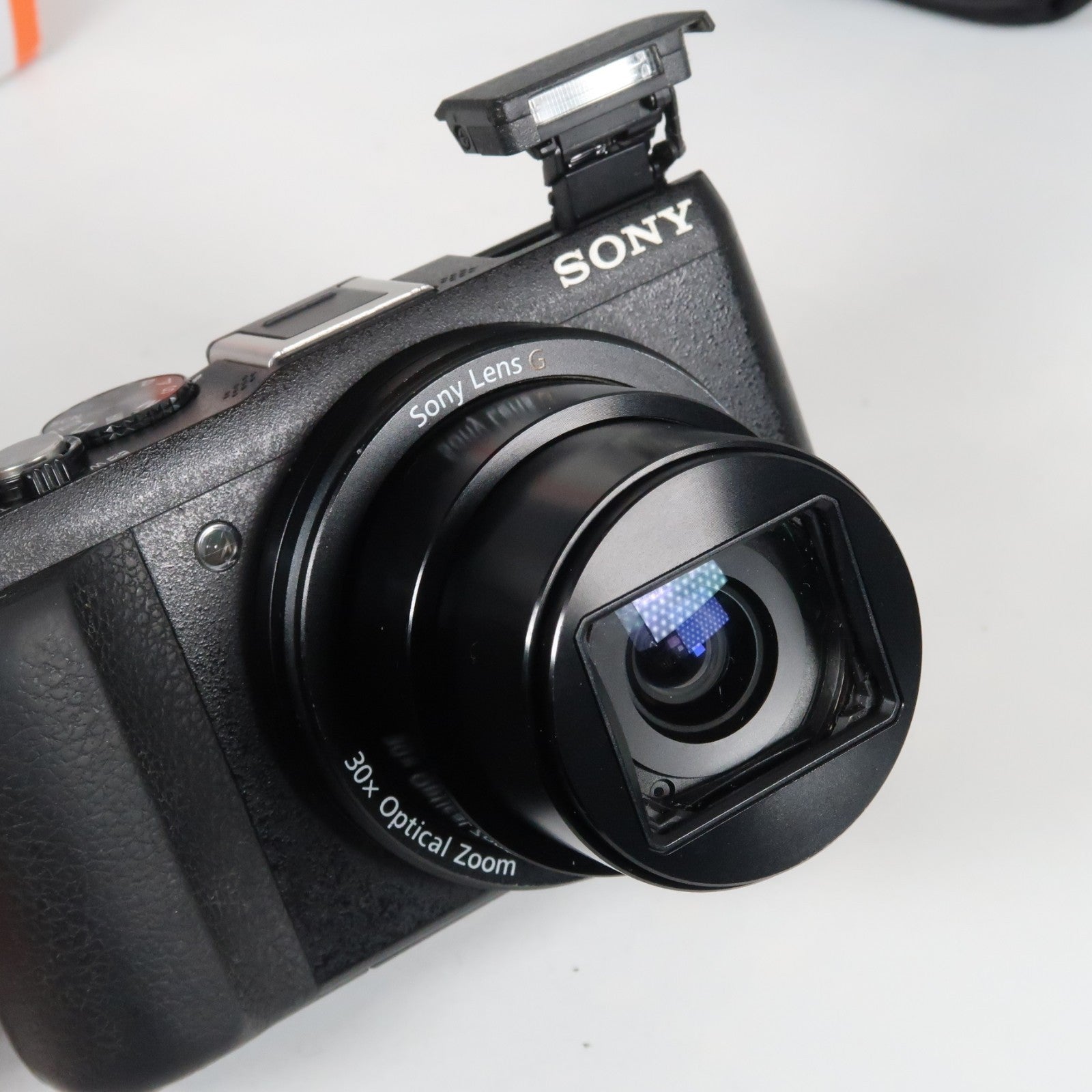 Sony CyberShot DSC-HX60V 20.4MP Digital Camera – Boxed, with Case & 32GB SD Card