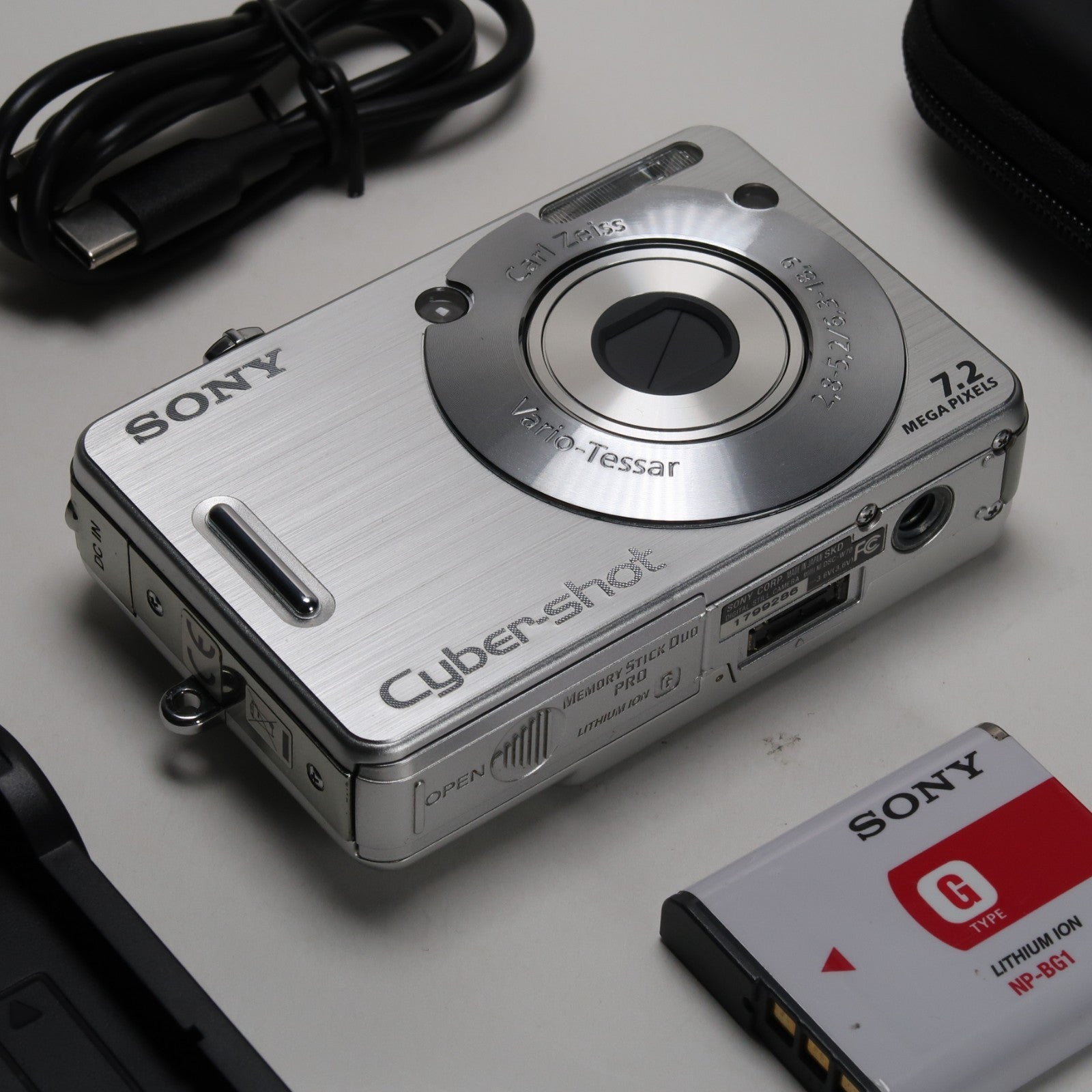 Camera Lot – Sony DSC-W70, Canon Powershot SX200 (Blue), Canon Ixus 170 (Black), Nikon S9400, Canon Ixus 115 HS (Blue)