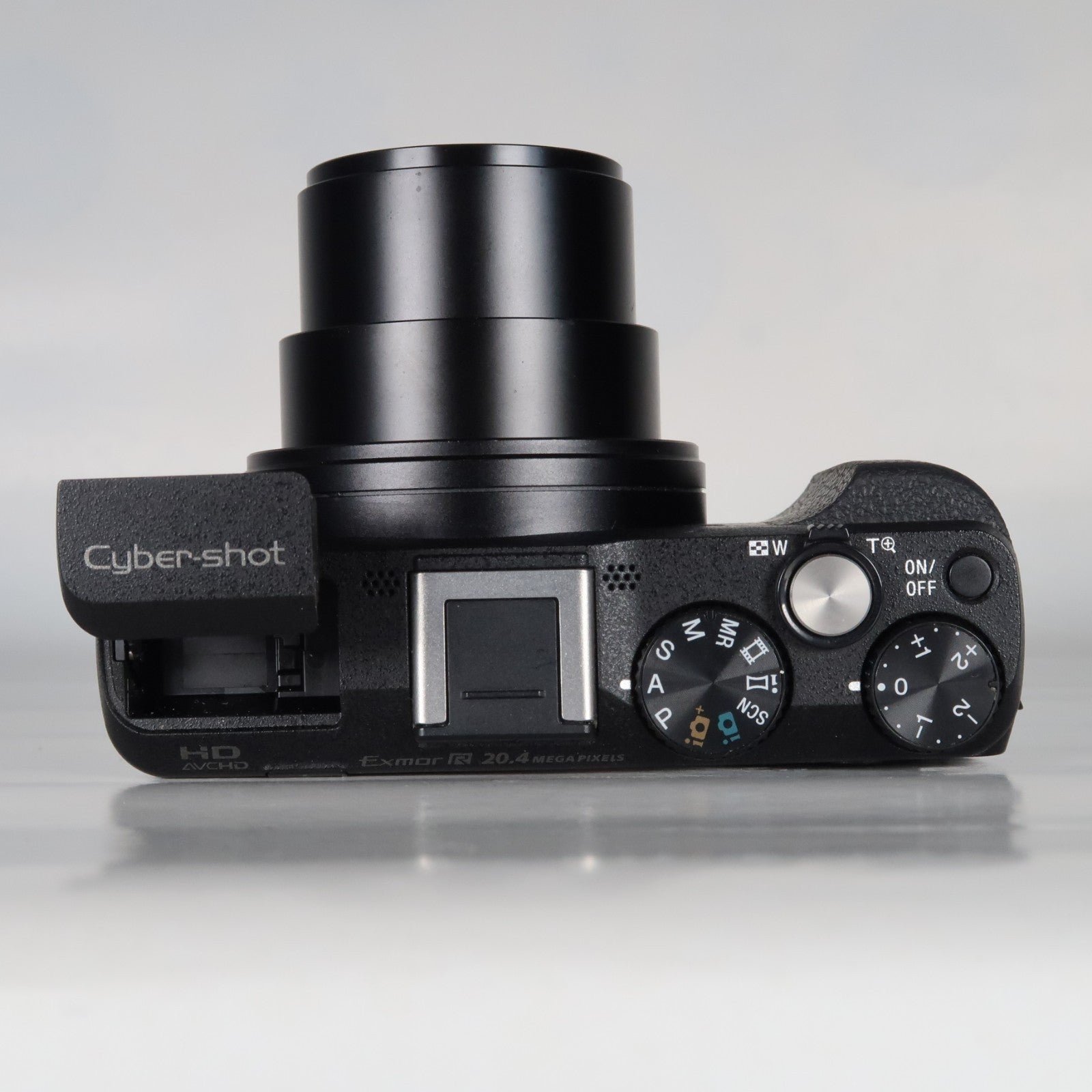 Sony CyberShot DSC-HX60V 20.4MP – Black – 30x Zoom + Case + 32GB SD Card