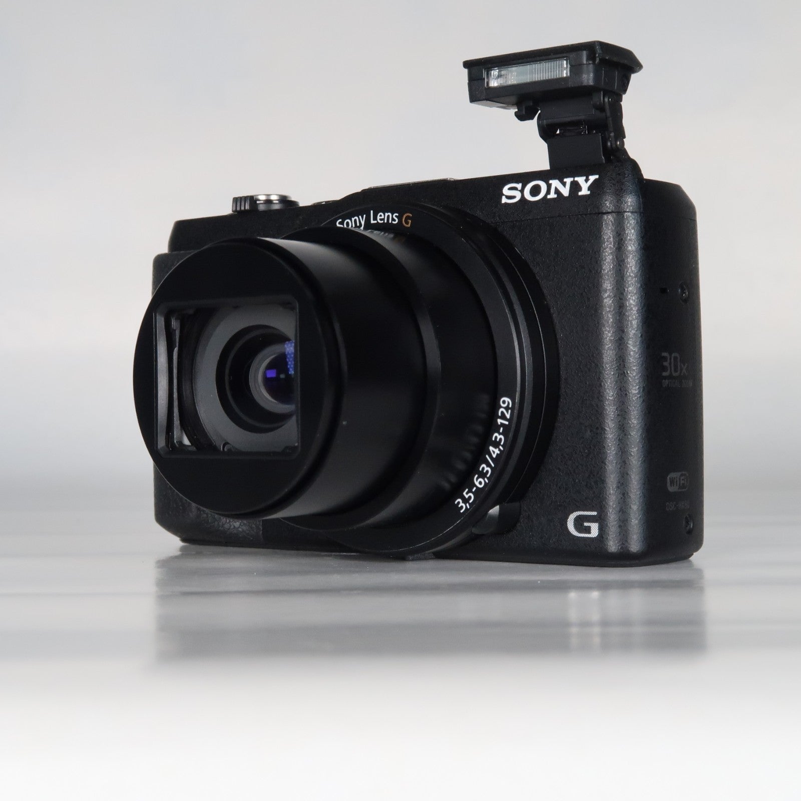 Sony CyberShot DSC-HX60V 20.4MP – Black – 30x Zoom + Case + 32GB SD Card