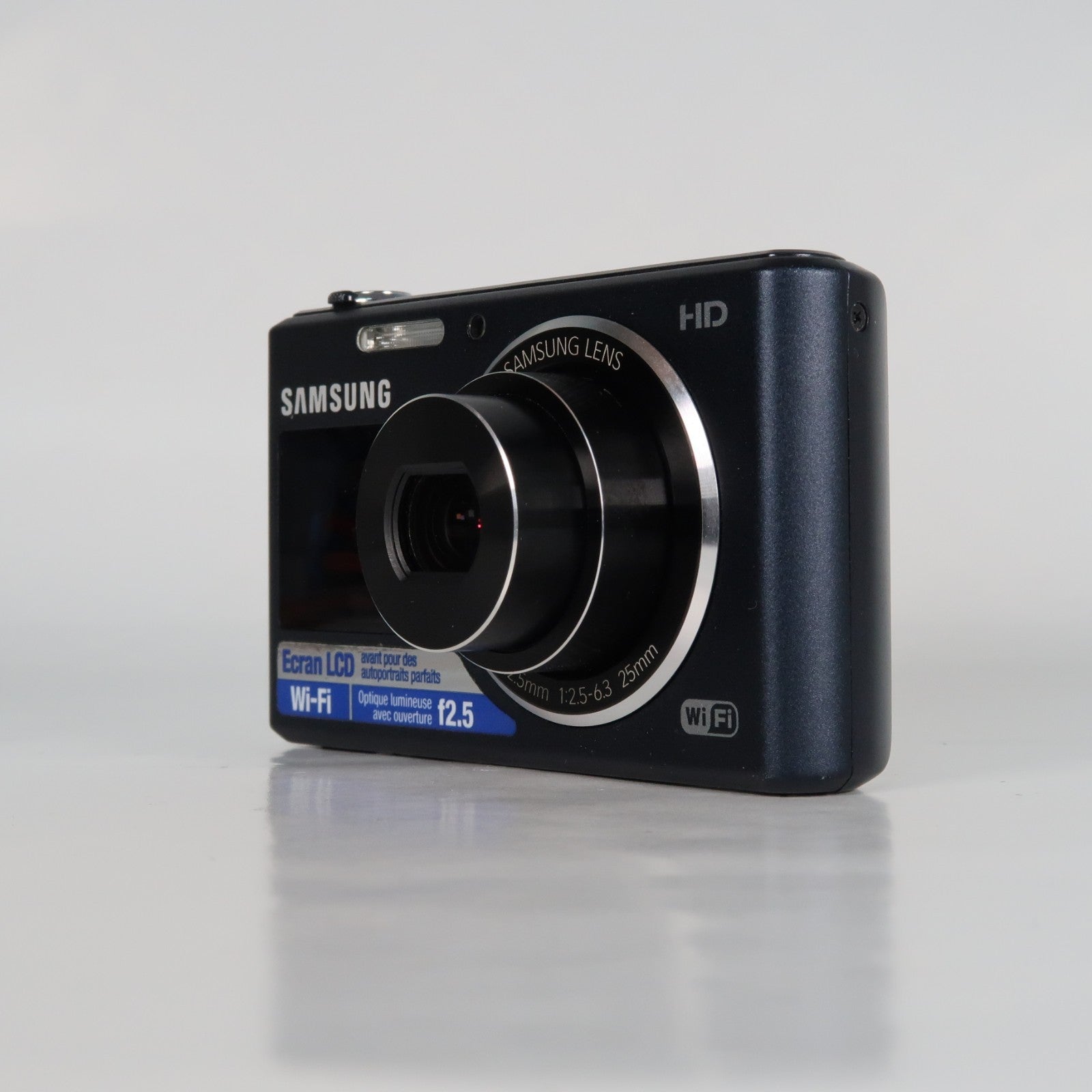 Samsung DualView DV150F 16.2MP Digital Camera – Blue – Excellent