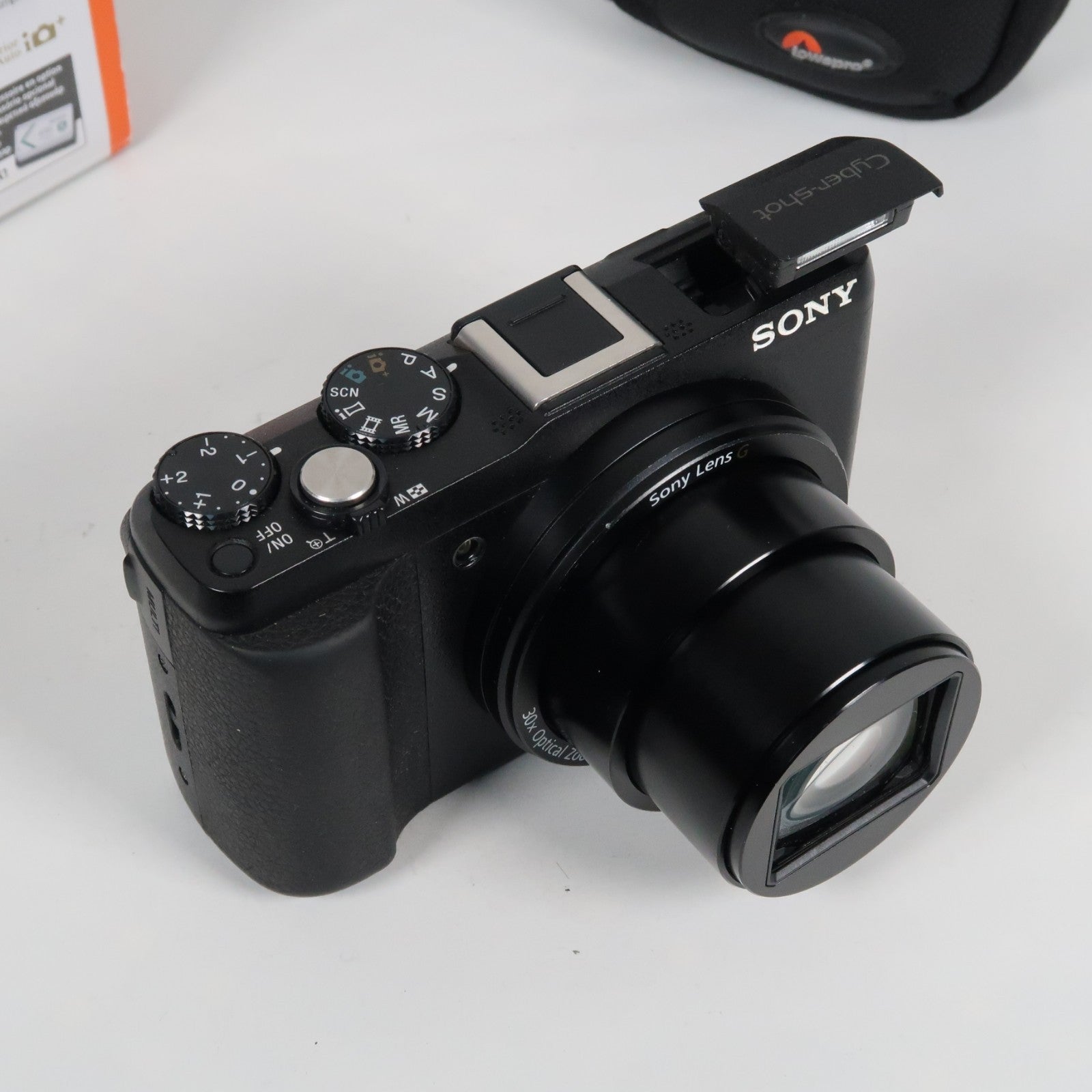 Sony CyberShot DSC-HX60V 20.4MP Digital Camera – Boxed, with Case &amp; 32GB SD Card
