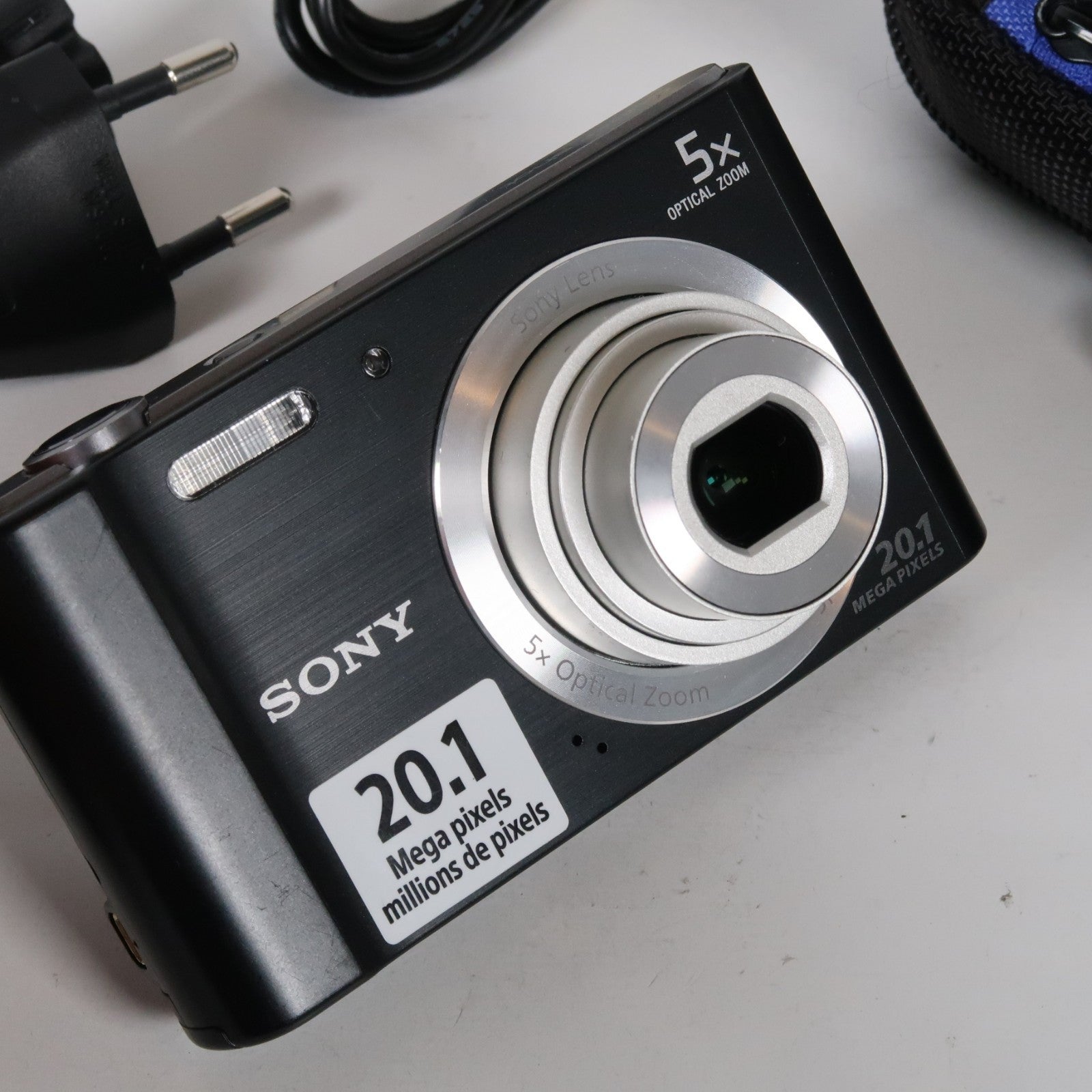 Sony Cyber-shot DSC-W800 20.1MP + Canon IXUS 160 Silver Digital Cameras Bundle