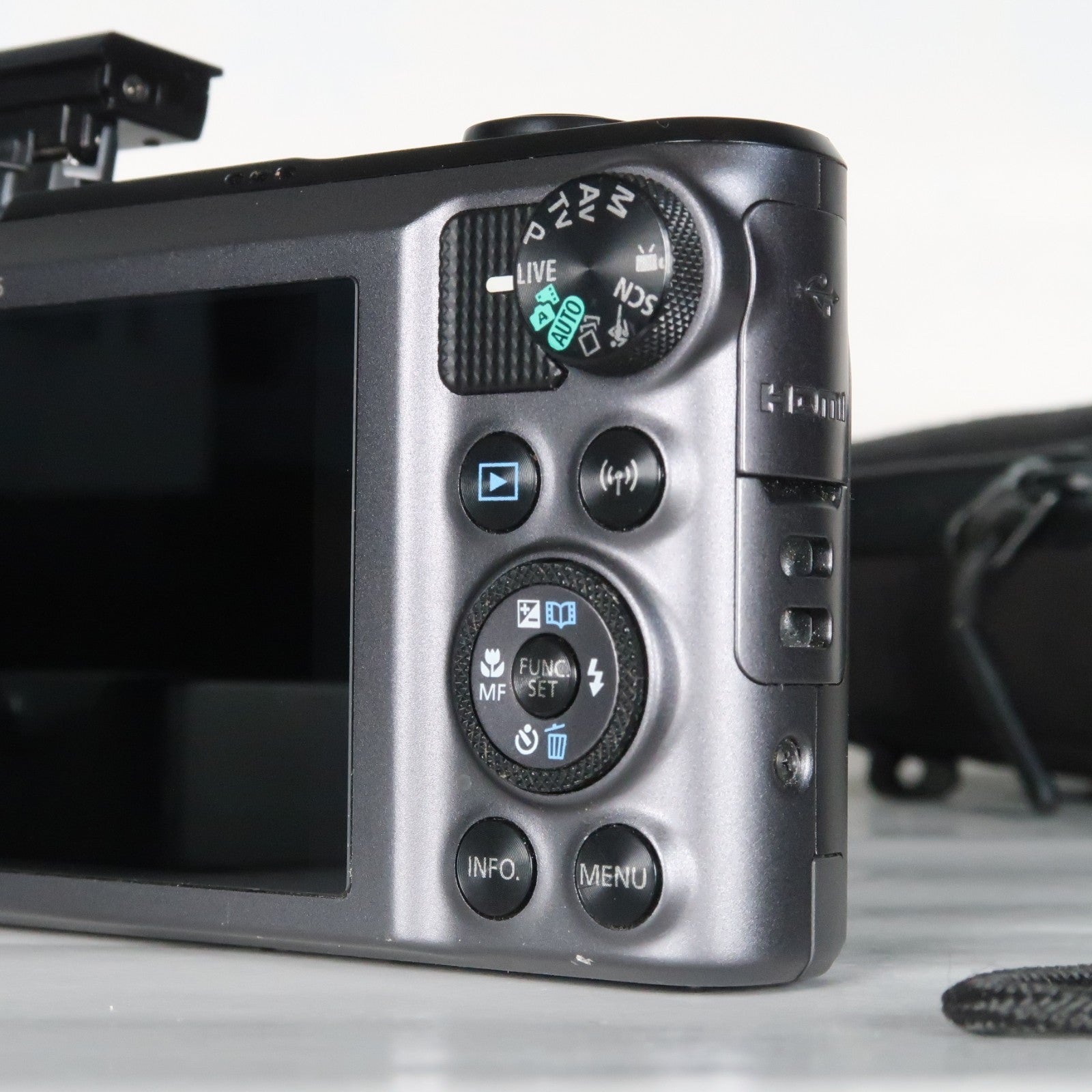 Canon PowerShot SX720 HS 20.3MP Digital Camera – Black – 40x Zoom + Case + SD 32GB