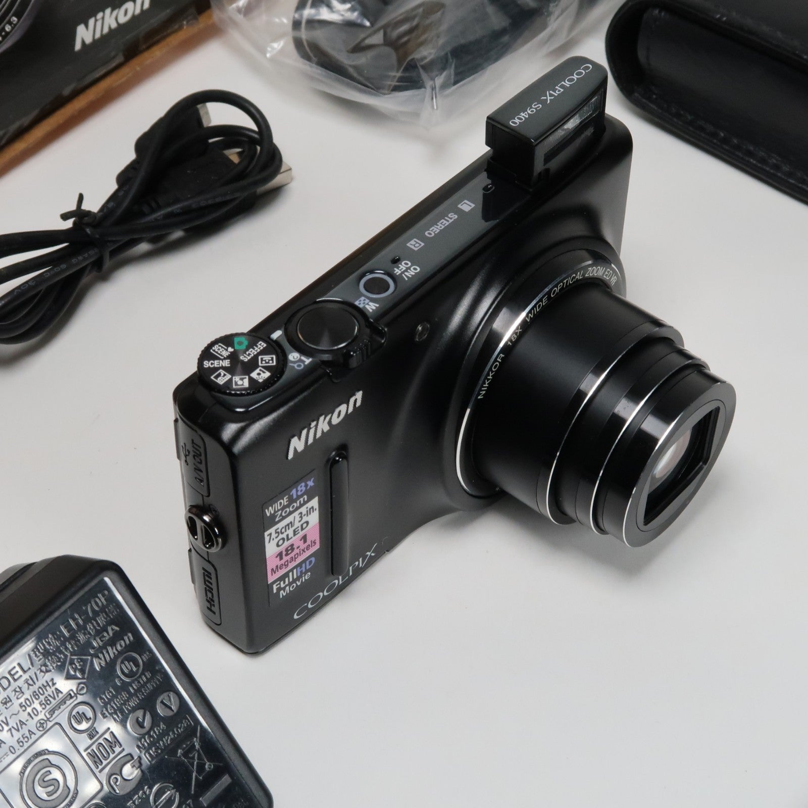 Nikon Coolpix S9400 Digital Camera – Black – 18MP 18x Zoom [Mint] with Original Packaging &amp; SD Card