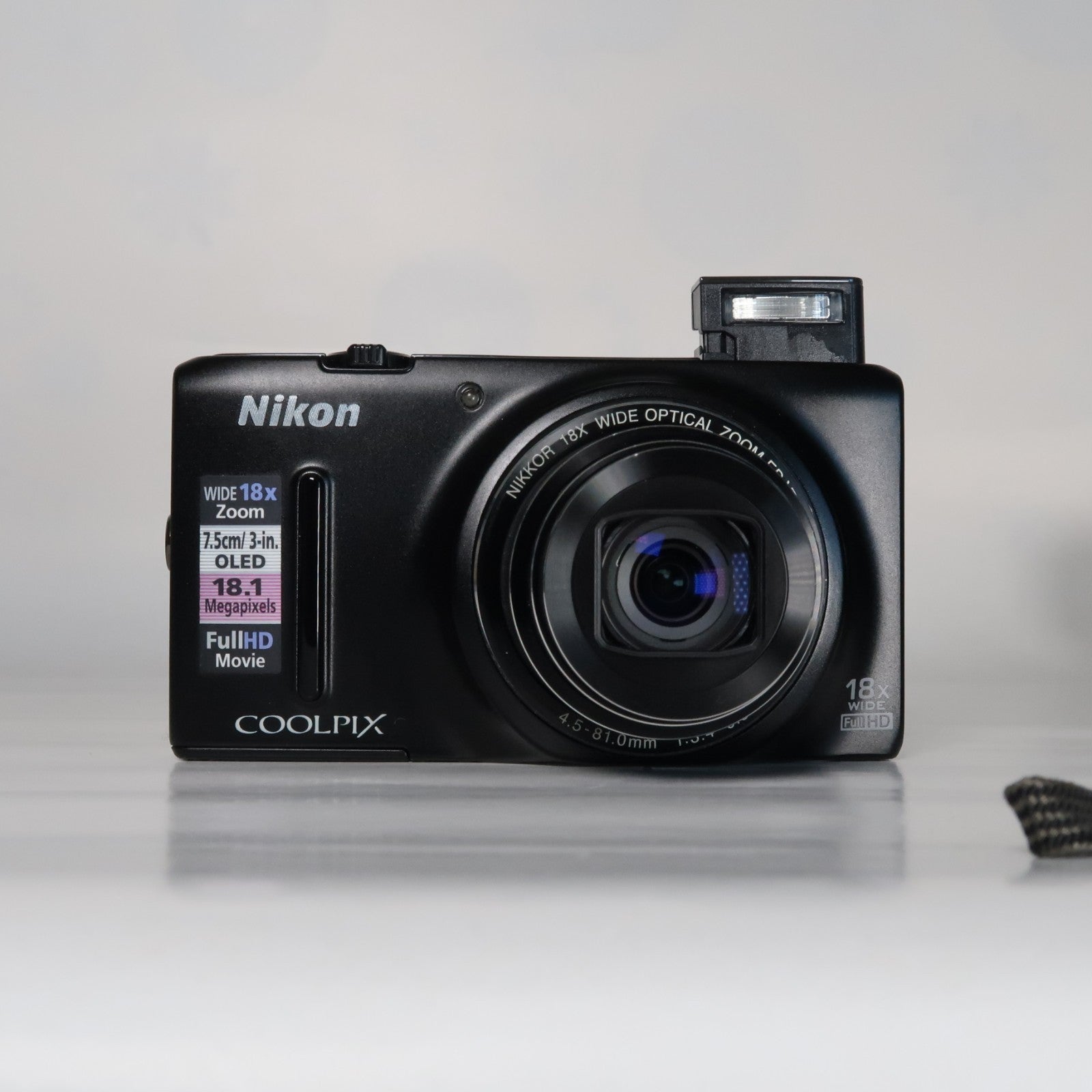 Nikon Coolpix S9400 Digital Camera – Black – 18MP 18x Zoom [Mint] with Original Packaging &amp; SD Card