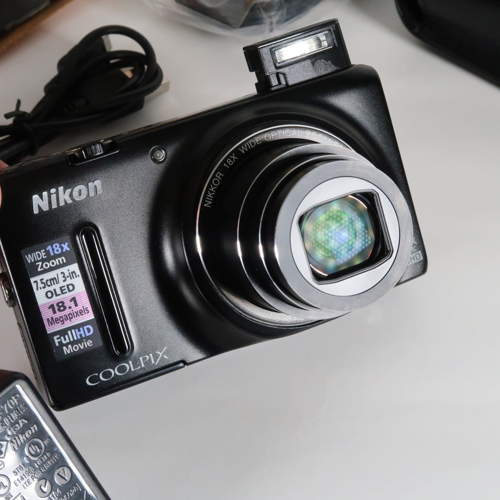 Nikon Coolpix S9400 Digital Camera – Black – 18MP 18x Zoom [Mint] with Original Packaging &amp; SD Card