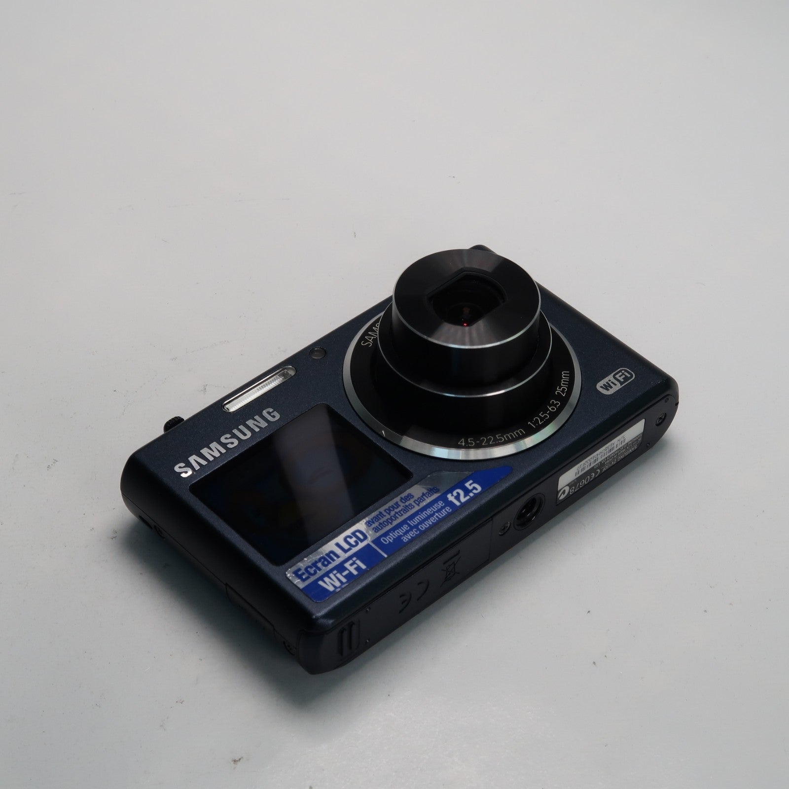 Samsung DualView DV150F 16.2MP Digital Camera – Blue – Excellent