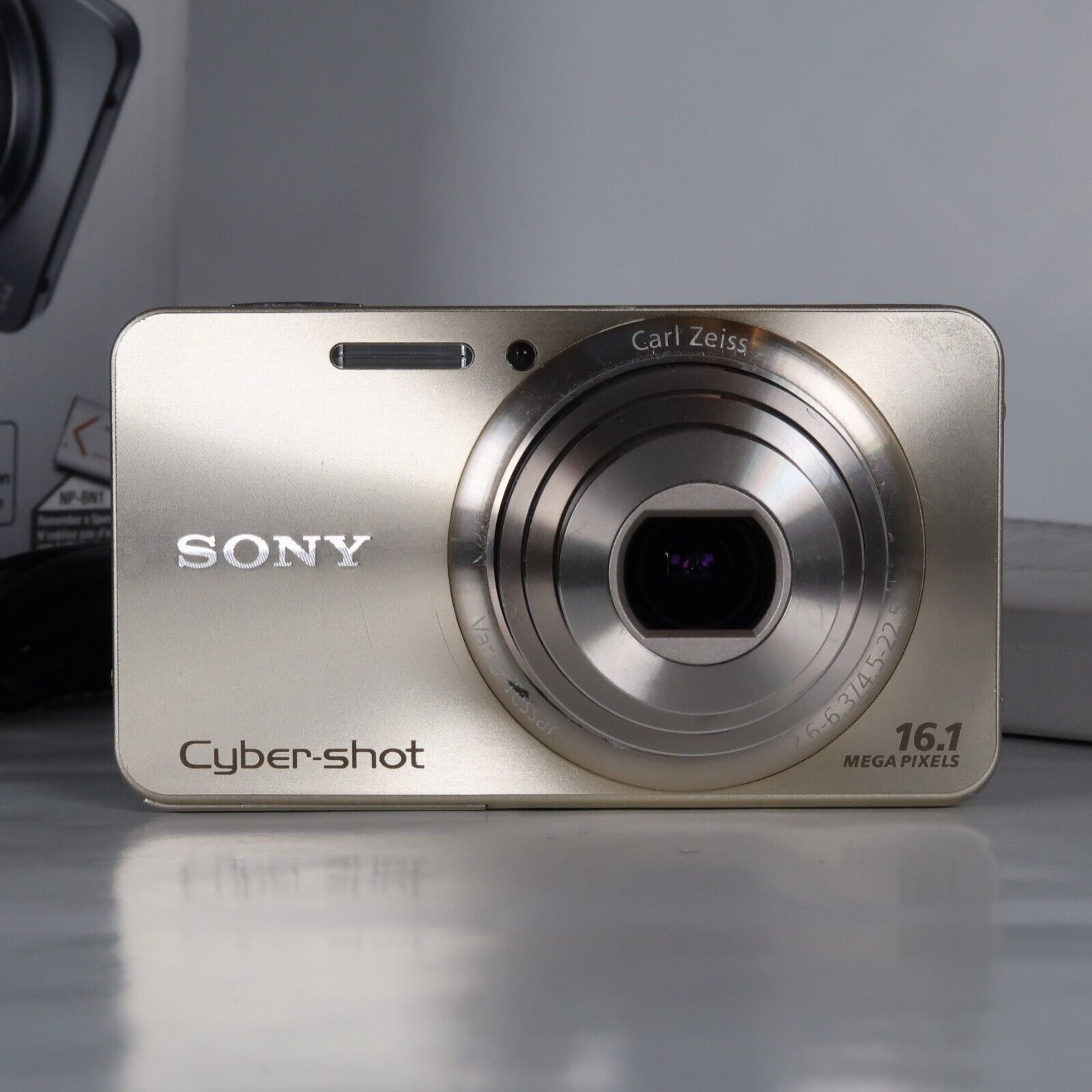 Sony Cyber-Shot DSC-W570 16.1MP 5x Digital Camera Gold – Very Good
