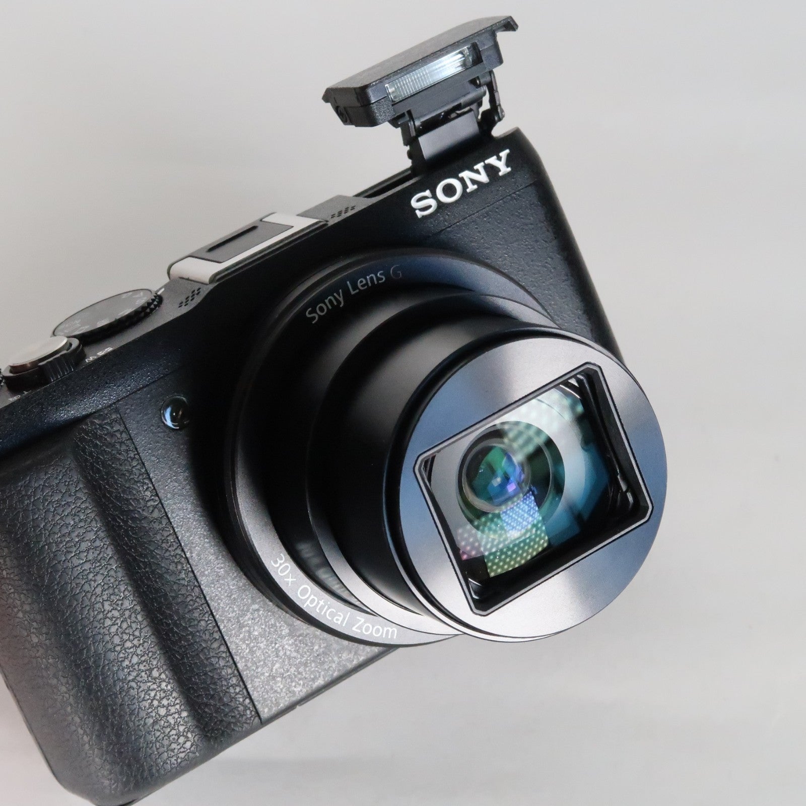 Sony CyberShot DSC-HX60V 20.4MP – Black – 30x Zoom + Case + 32GB SD Card