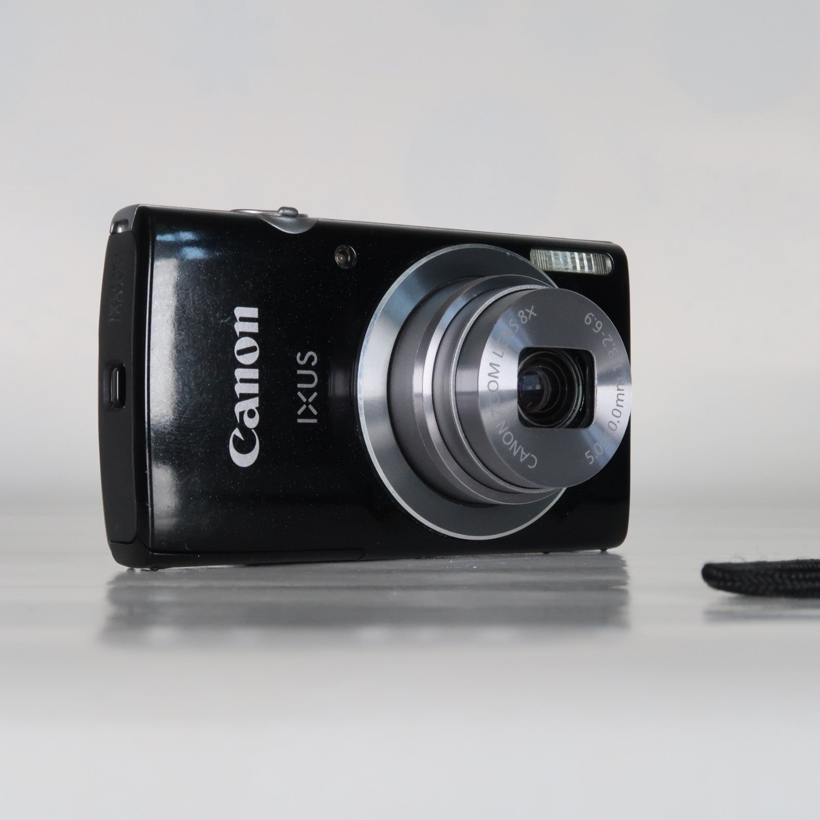 Canon IXUS 145 / ELPH 135 16.0MP Digital Camera Black – With SD Card 4GB &amp; Case