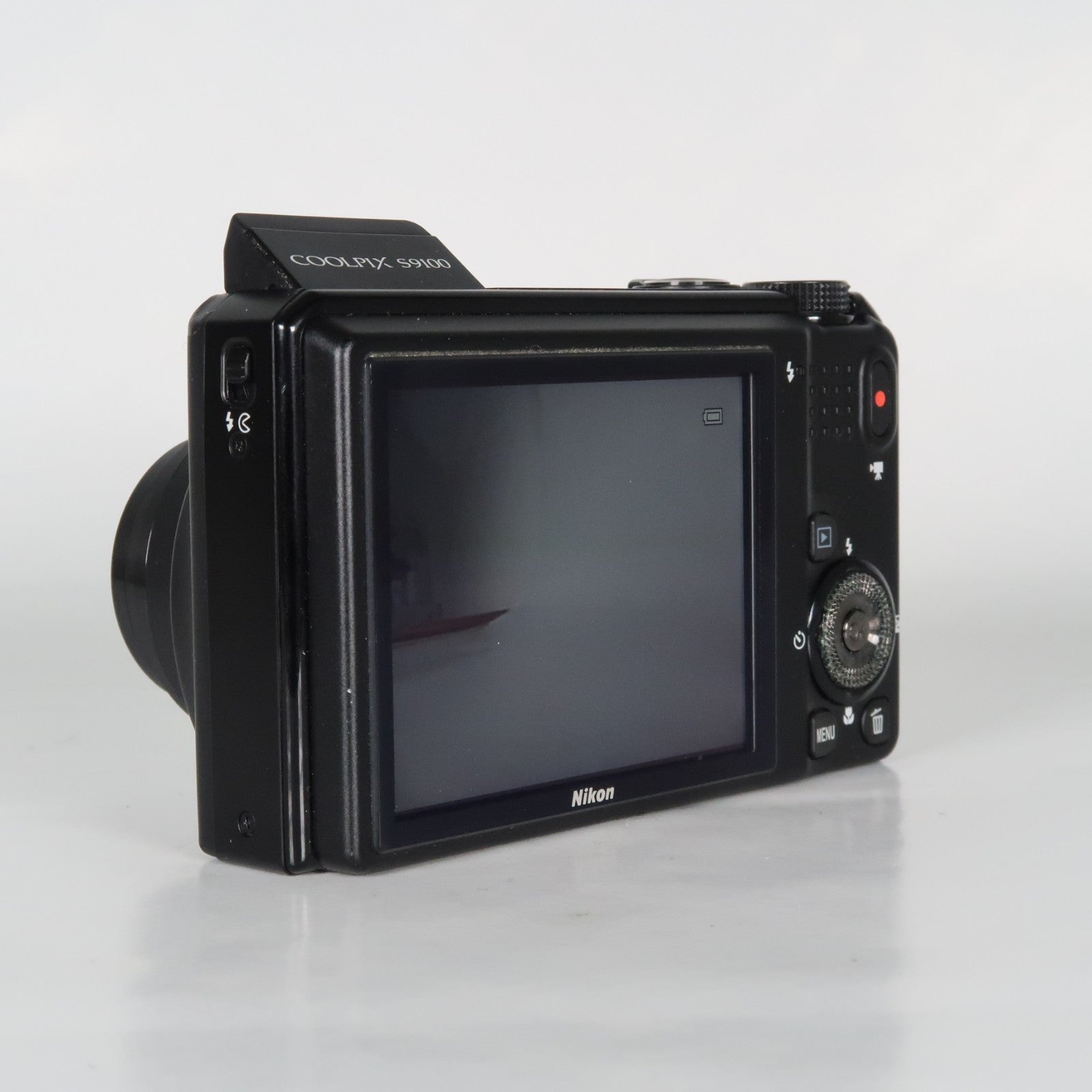 Nikon Coolpix S9100 12.1MP 18x Digital Camera Black – Very Good Condition