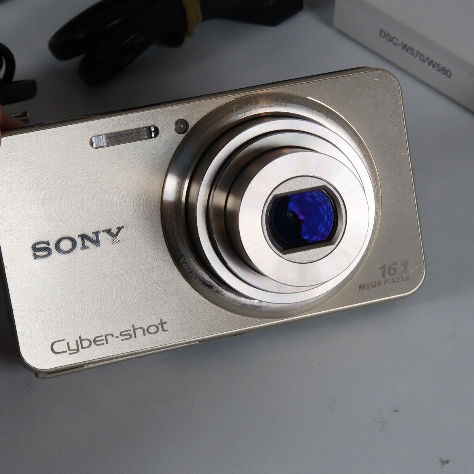 Sony Cyber-Shot DSC-W570 16.1MP 5x Digital Camera Gold – Very Good