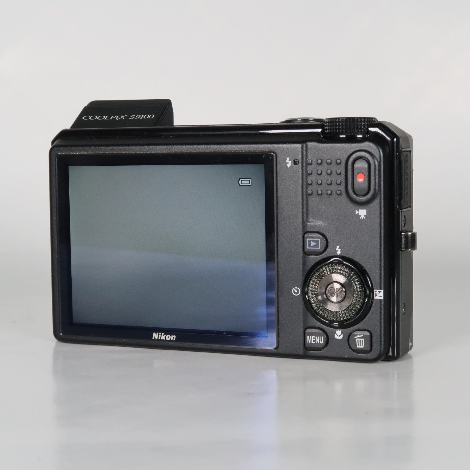 Nikon Coolpix S9100 12.1MP 18x Digital Camera Black – Very Good Condition