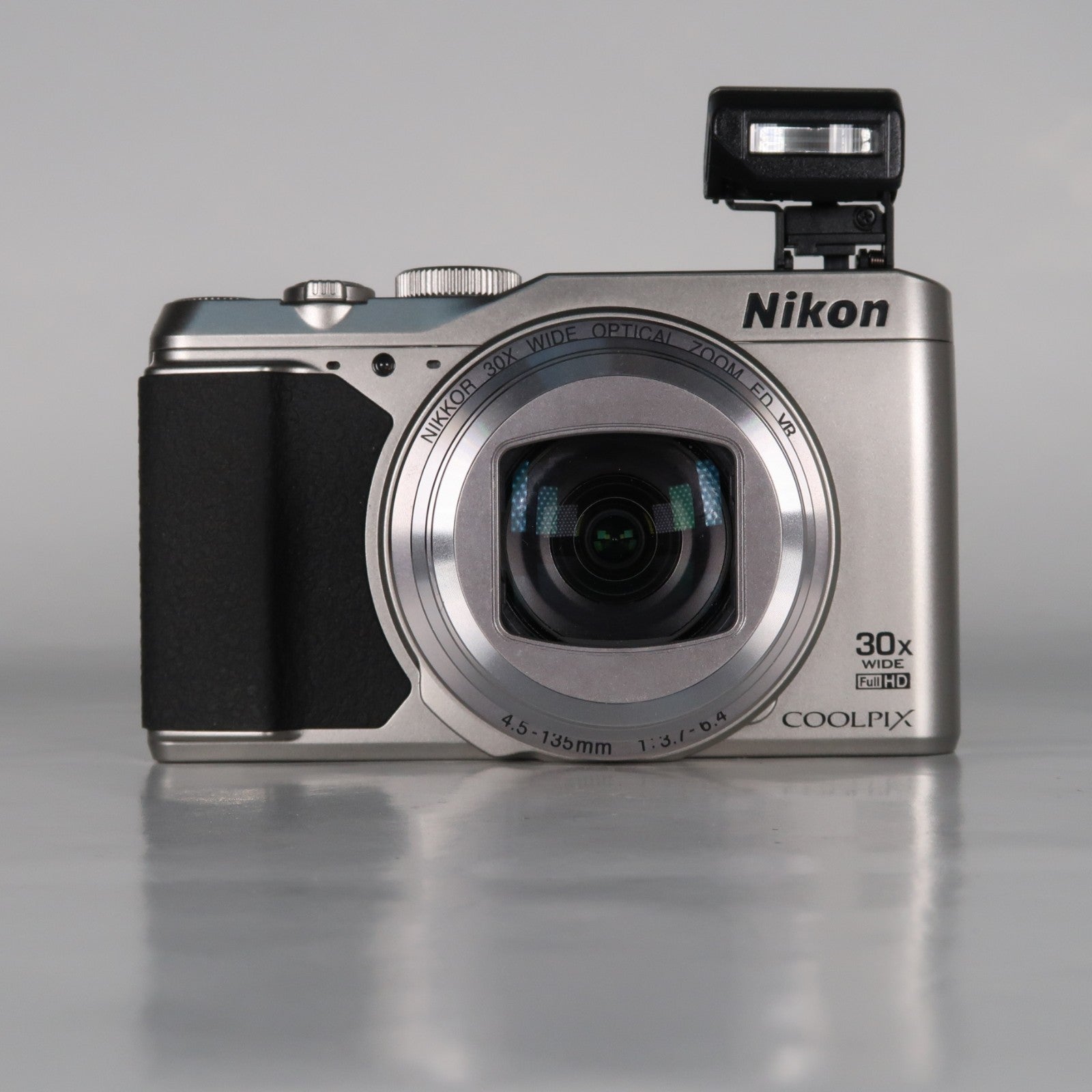 [Mint] Nikon Coolpix S9900 30x Digital Compact Camera Silver + Case + SD Card