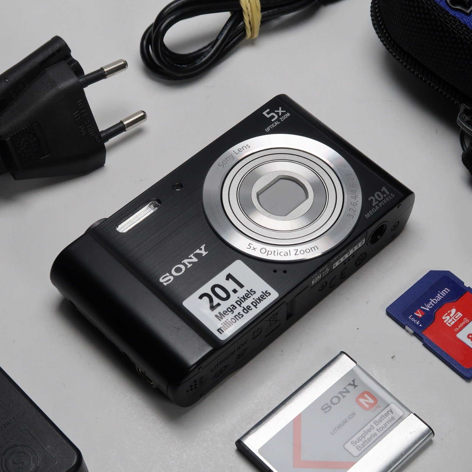 Sony Cyber-shot DSC-W800 20.1MP + Canon IXUS 160 Silver Digital Cameras Bundle