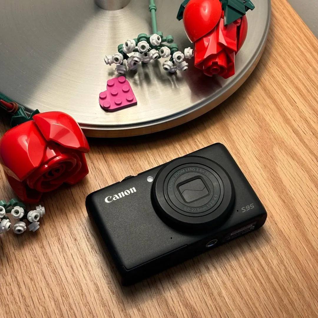 ✨ Authentic Canon powershot S95 PreOwned 💖