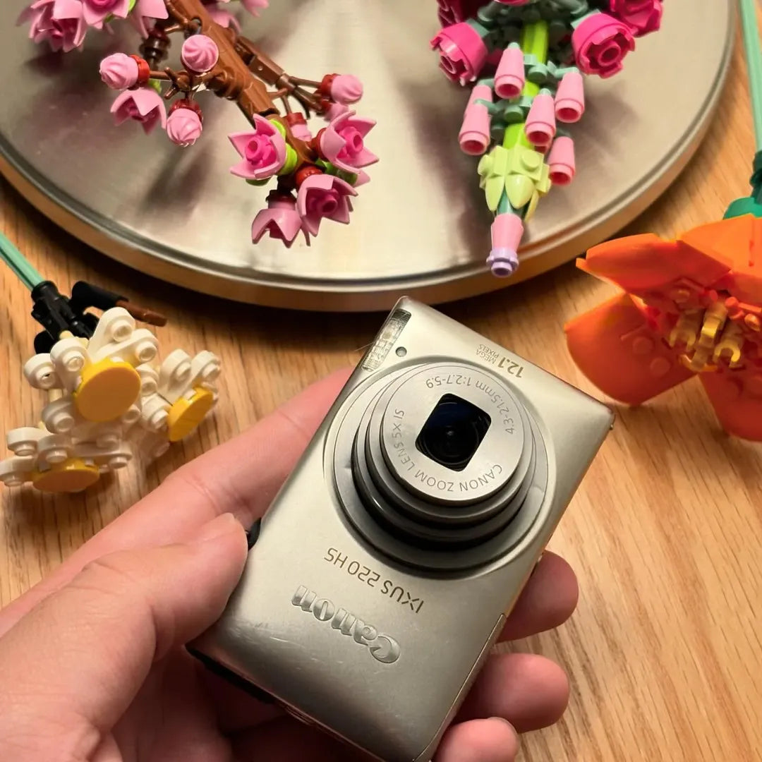 ✨ Authentic Canon IXUS 220 HS PreOwned 💖